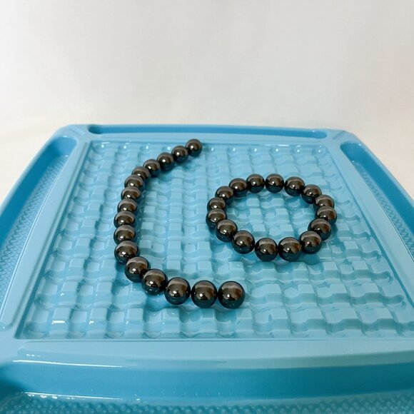 Fun Family Magnetic Chess Game with 32pcs Stones Table Game - Picture 7 of 7